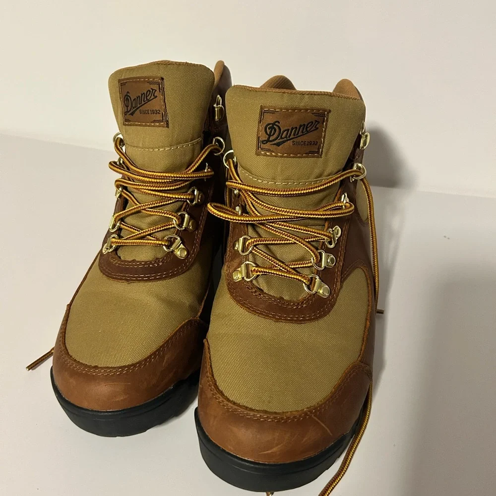 Men’s Danner Jag Hiking Outdoor Boots Sz 9 - like new! - Picture 2 of 4